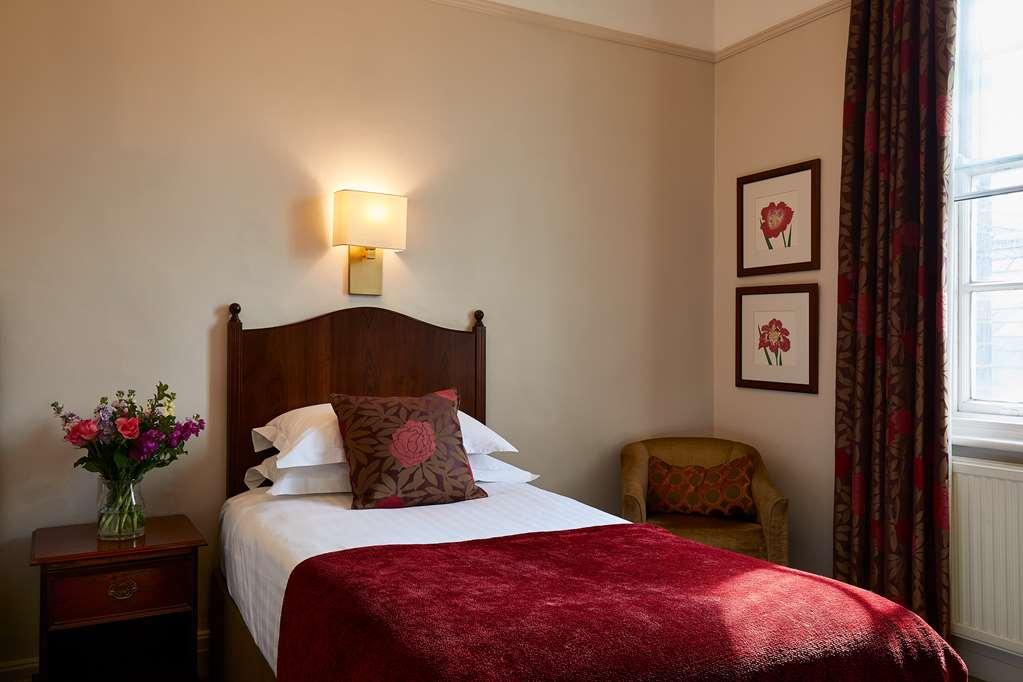 Macdonald Hill Valley Hotel, Spa & Golf Resort Whitchurch  Habitación foto